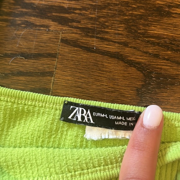 Pack of 2 Zara Colored Tank Tops - Picture 2 of 3